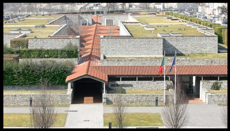 Uffici giudiziari ad Alba, 1982-87. Archivio Gabetti e Isola