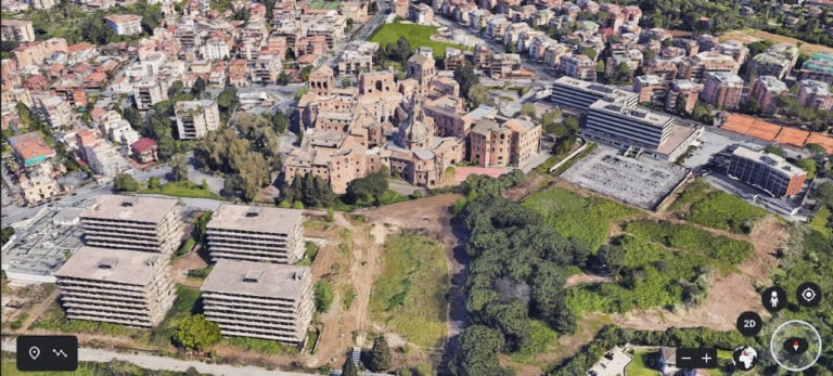 Vista di Buon Pastore dall'alto, Parco dei Casali, Roma. Photo via Google