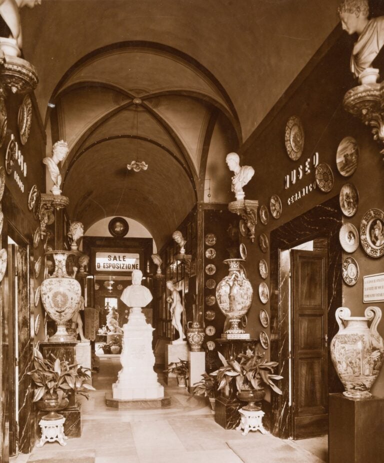 Veduta dell’ingresso del Museo Ginori nell’antica sede a Doccia, fotografia, 1925-1930 circa, Archivio Museo Ginori