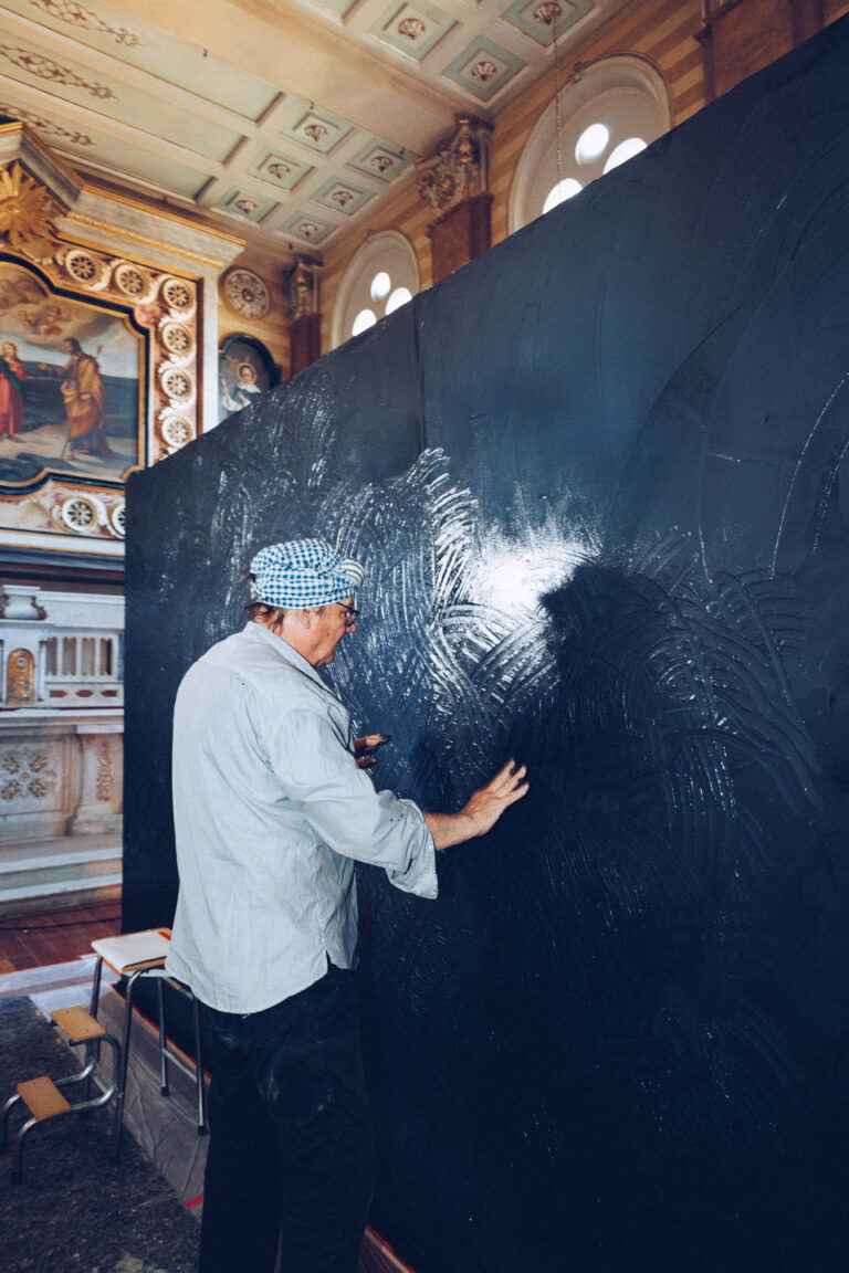 David Tremlett, “Rain in your Black Eyes - per Ezio”, a cura di Lunetta11, ph. credits Ivan Cazzola Luogo: Cappella del Ritiro della Sacra Famiglia, Dogliani