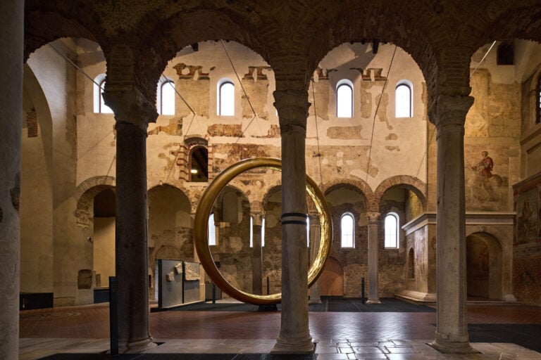 Fabrizio Plessi, Plessi sposa Brixia, installation view at Museo di Santa Giulia, Brescia, 2023. Photo Petrò Gilberti