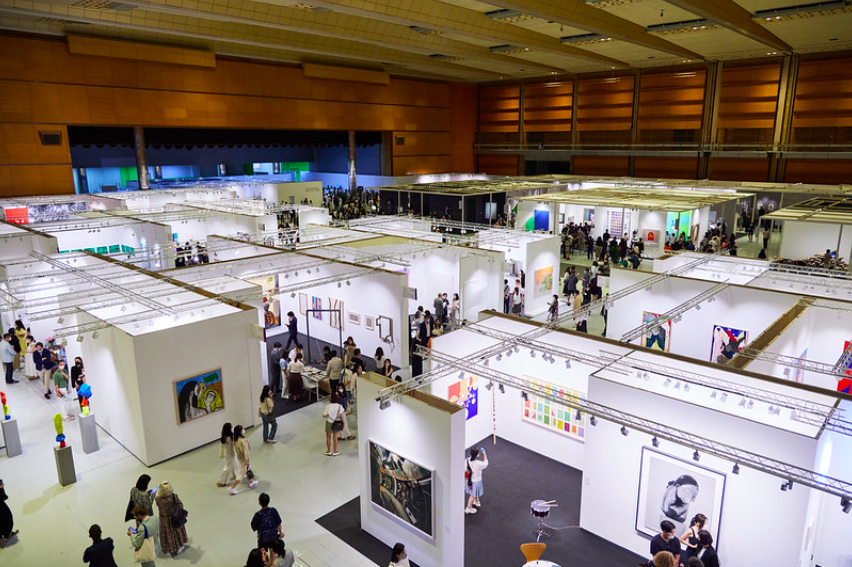 Frieze Seoul 2022. Photo: Lets Studio. Courtesy: Lets Studio and Frieze