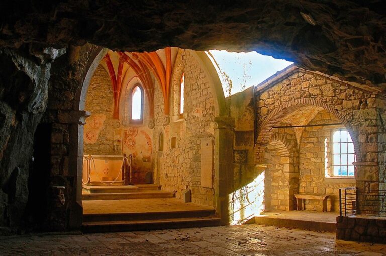 Grotta di San Giovanni all'Antro