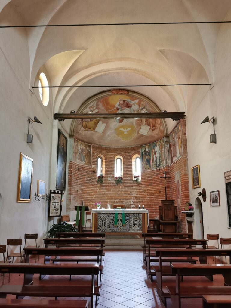 Interno Sant'Albino, Mortara. Photo Thomas Villa