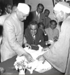 Jihan El Tahri, Presidents Jawaharlal Nehru and Gamal Abdel Nasser at cotton cooperative. Courtesy of JT personal Archive CO Bibliotheca Alexandrina