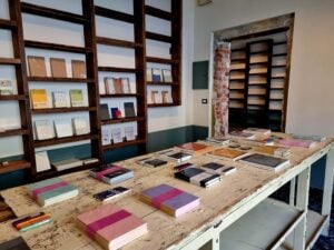 A Milano apre Eldodo. Libreria indipendente di periferia che punta su arte, moda, design e architettura