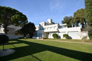 Villa Noailles: nella casa delle Avanguardie dove sono nati i film di Man Ray e Luis Buñuel