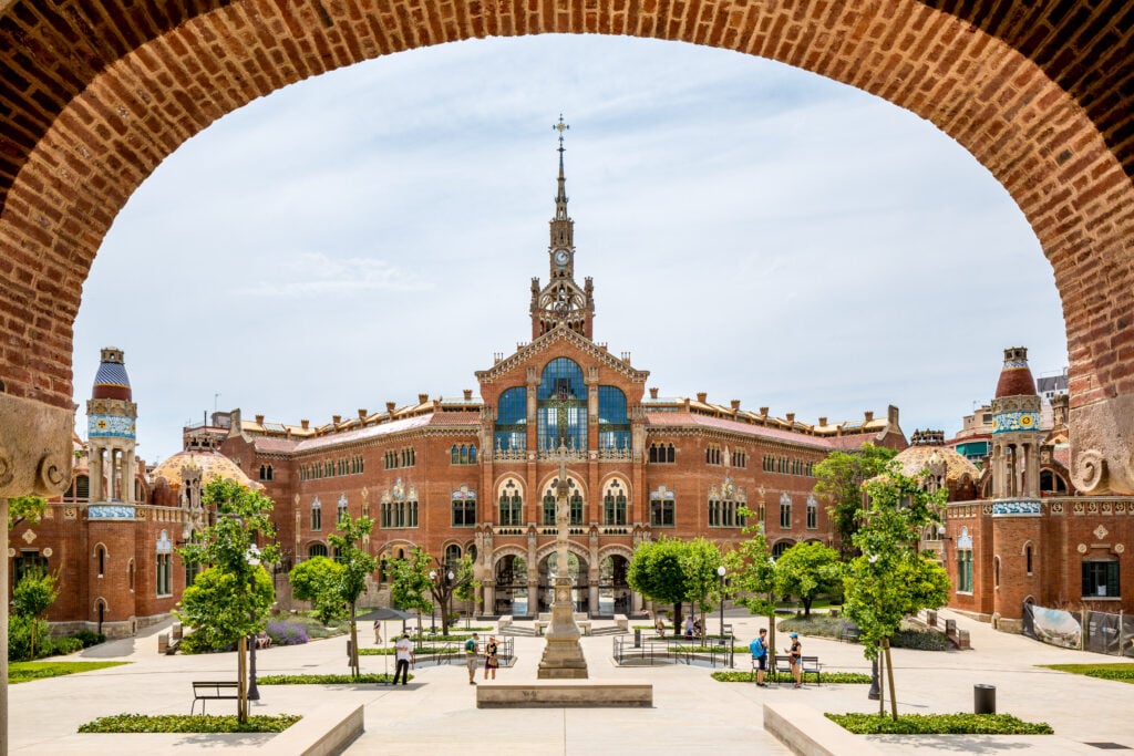 Barcellona celebra Lluís Domènech i Montaner a 100 anni dalla morte