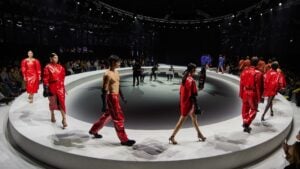 Milano Fashion Week 2023. La Ferrari sta diventando un brand della moda?