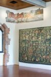 Arazzo millefiori. Museo dellAntico Palazzo dei Vescovi di Pistoia © Fondazione Pistoia Musei A Pistoia si riscopre l'Arazzo dell’Adorazione con un'installazione immersiva