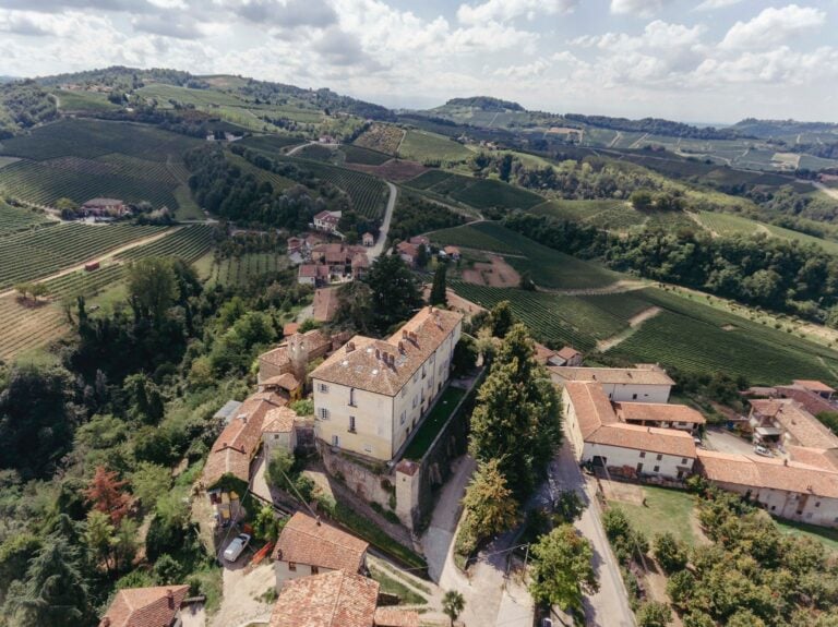 Castello di Perno a Monforte d'Alba (in provincia di Cuneo)