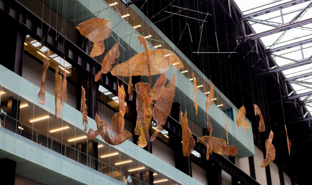 El Anatsui, Behind the Red Moon, Turbine Hall Tate 