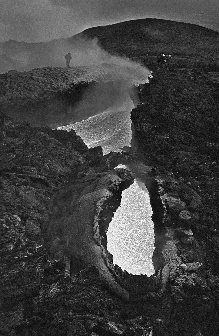 Eruzione dell'Etna, 1983 © Ferdinando Scianna