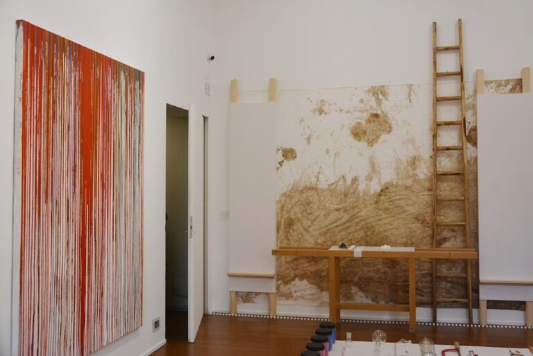 Hermann Nitsch 85. Malaktion 2020 158. Aktion 2020 installation view ABC Arte Genova 2023. Photo Linda Kaiser L’opera d’arte totale di Hermann Nitsch in mostra a Genova