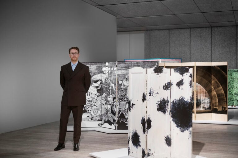 Il curatore Nicholas Cullinan, Paraventi, Fondazione Prada, Milano, 2023