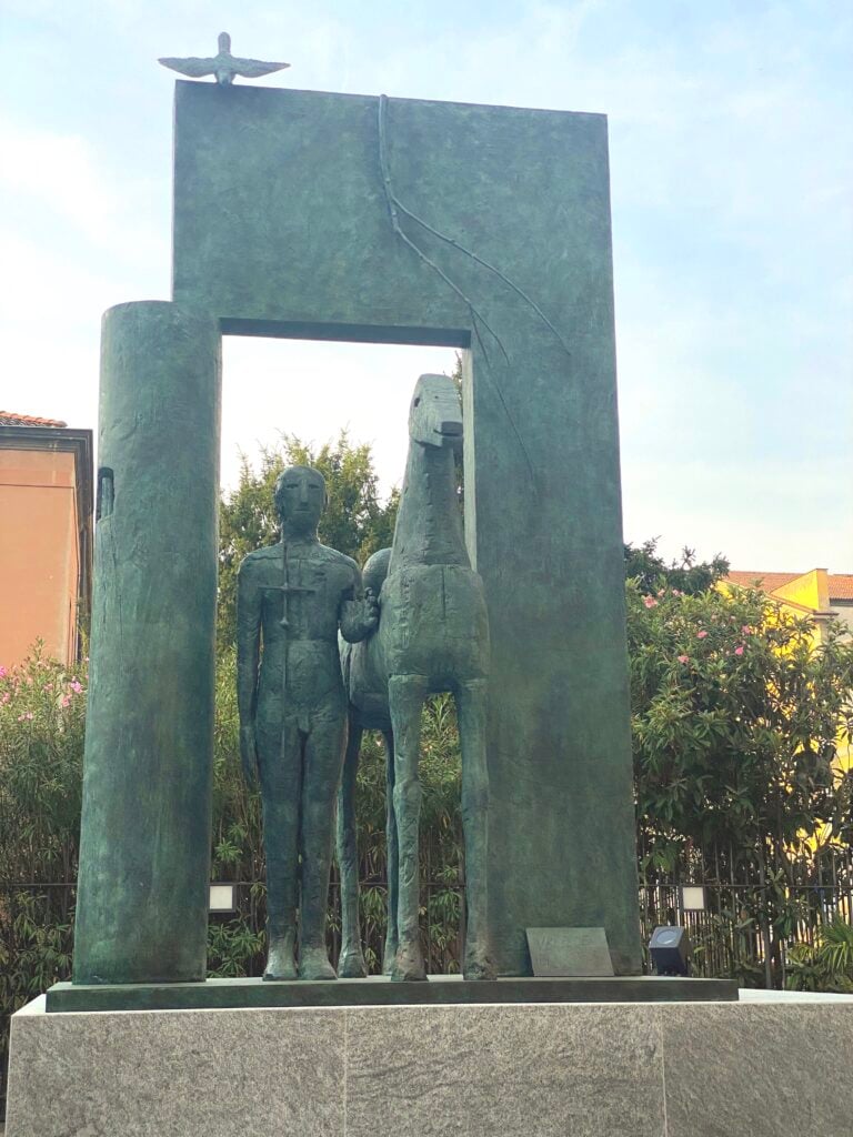 Mimmo Paladino SantAmbrogio. Photo Giulia Giaume 2 L’Università Cattolica di Milano festeggia 100 anni con una scultura di Mimmo Paladino