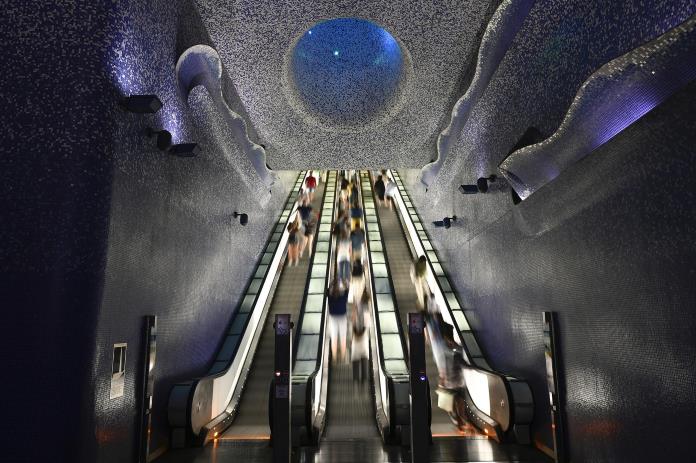 Oscar Tusquets Blanca, Robert Wilson, Crater de luz, 2012, Metropolitana Linea 1, stazione Toledo, Napoli. Photo Oreste Lanzetta, 2023