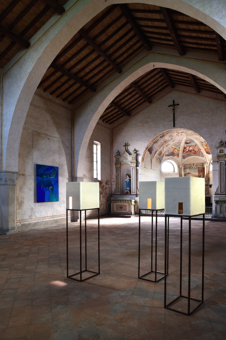 Quadri come luoghi, installation view at Chiesa di San Fermo, Bergamo, 2023. Courtesy Michele Alberto Sereni