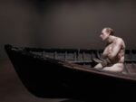 Ron Mueck, Man in a boat, 2000. Fondation Cartier pour l’art contemporain, Paris