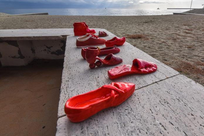 Scarpette Rosse sul mare di Albissola