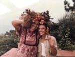 Annamaria Tosini, cinquantenne, con Irina Nicotra, nella terrazza della sua villa a Casteldaccia