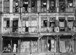 Bhupendra Karia, Vecchie abitazioni di Bombay/ Old Bombay Dwellings da/from Transition and Trajectories, 1970 The Estate of Bhupendra Karia courtesy sepiaEYE