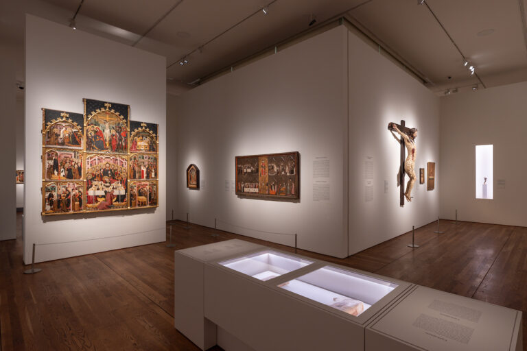 El Espejo perdido, installation view at Museo del Prado, Madrid, 2023. Photo © Museo Nacional del Prado