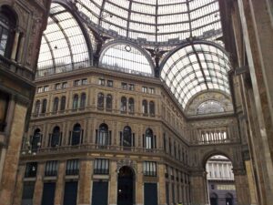 Mondadori apre a Napoli la più grande libreria d’Italia