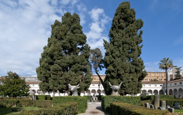 Il chiostro di Michelangelo alle Terme di Diocleziano, Roma. Museo Nazionale Romano