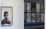 Le foto dell’allestimento della mostra Orizzonte degli eventi di Paolo Pellegrin a Le Stanze della Fotografia sono state scattate da Matteo De Fina