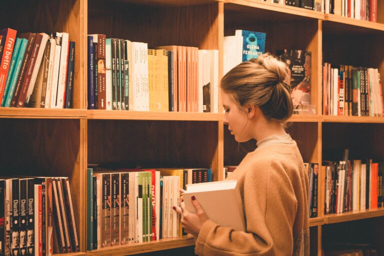“Bene e Male”, il libro che rivede moralità e giustizia da una prospettiva femminile