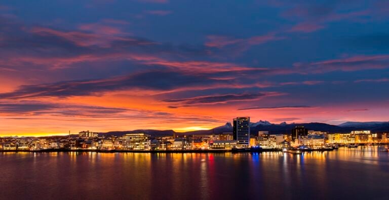 Luce invernale a Bodø. Photo Ernst Furuhatt