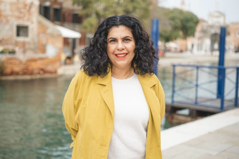 Manal AlDowayan a Venezia, 2023. Courtesy: artista, Visual Arts Commission, Commissioner for the National Pavilion of Saudi Arabia