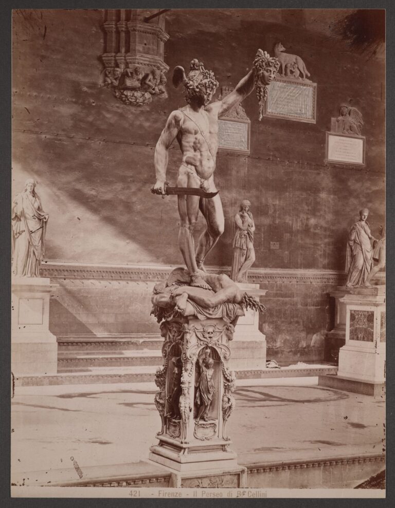 Benvenuto Cellini, Perseo. Regio Archivio Fotografico degli Uffizi