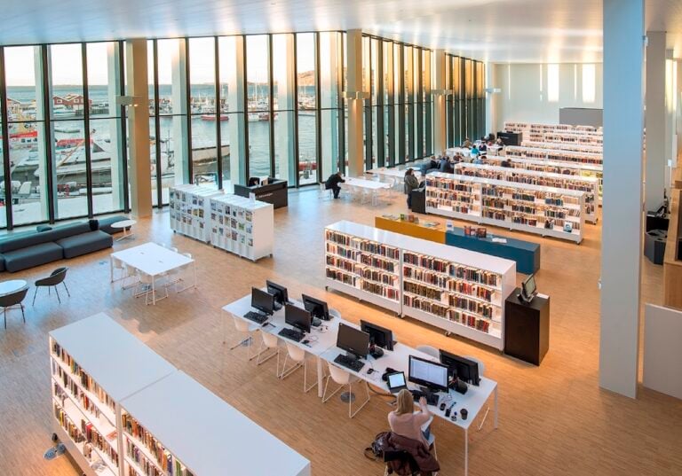 Stormen Library, Bodø. Photo Dan Mariner