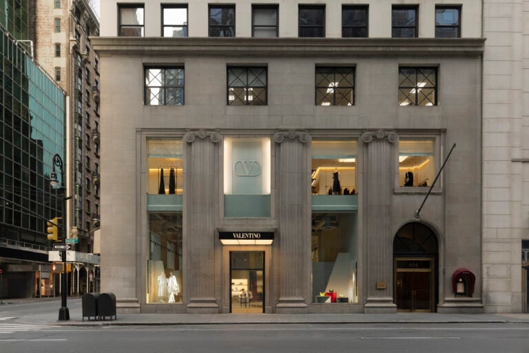 La boutique di Valentino a New York diventa uno spazio d’arte in collaborazione con un museo