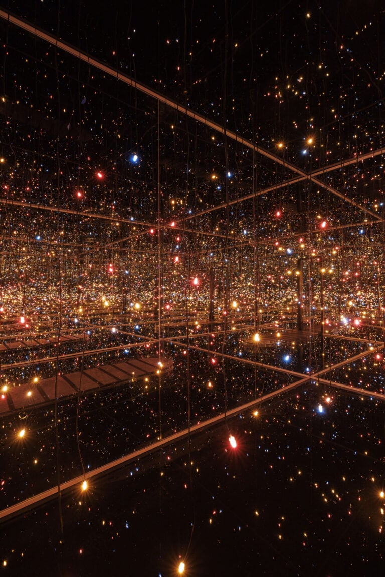 copiright Yayoi Kusama credits Roberto Marossi 3 1281x1920 1 Una delle mostre più attese dell’anno. L'Infinity Room di Yayoi Kusama è a Bergamo