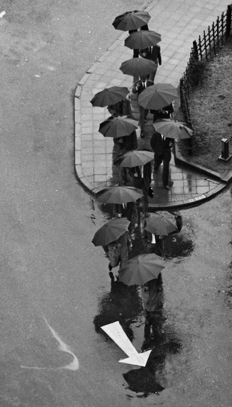 André Kertész. Jour pluvieux, Tokyo, 1968