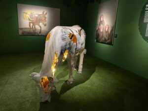 Per Natale a Bologna Palazzo Albergati si trasforma in uno zoo d’artista di animali fantastici