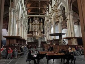 Meredith Monk ad Amsterdam. Concerto della pianista-artista in una chiesa medievale