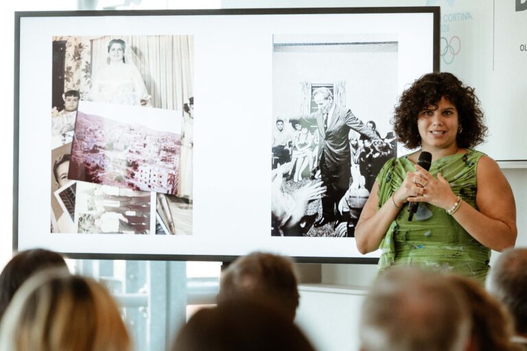 Fernanda Liberti Al Mudec di Milano la mostra dell’artista iraniana che ha vinto il Photo Grant di Deloitte