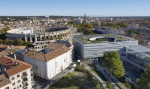 Dal 2024 la città francese di Nîmes avrà la sua triennale d’arte contemporanea