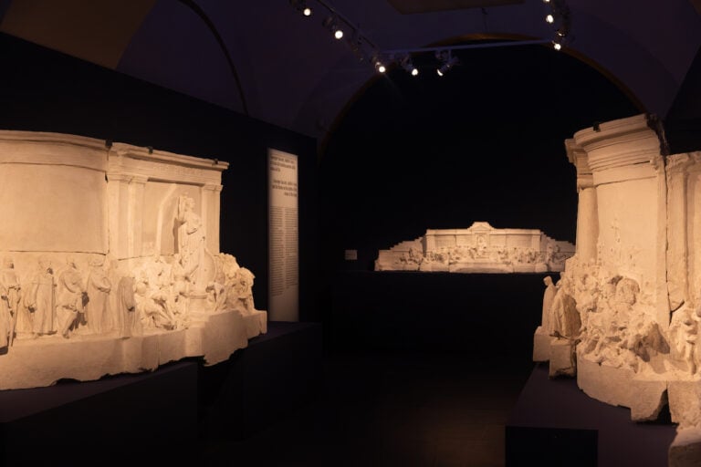 La Dea Roma e l'Altare della Patria, installation view at Vittoriano, Roma, 2023.P hoto di Paolo Roberto Santo © MiC