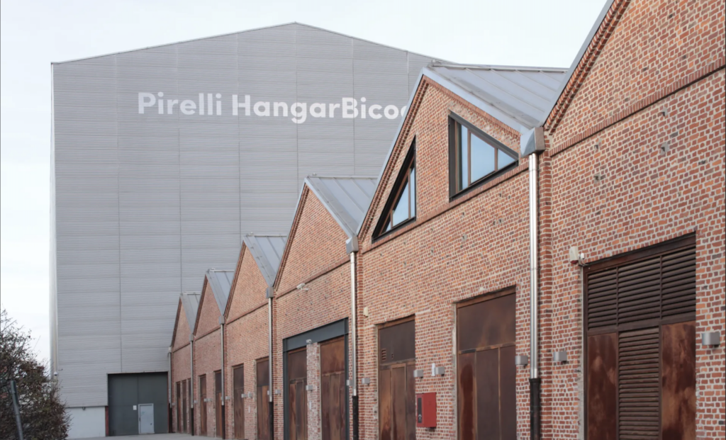 Vent’anni di Pirelli HangarBicocca a Milano. Presentato il calendario espositivo 2024 – 2025
