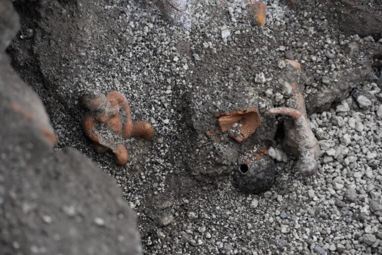 Statuine scavo 1 A Pompei è emerso un "presepe romano" durante gli scavi