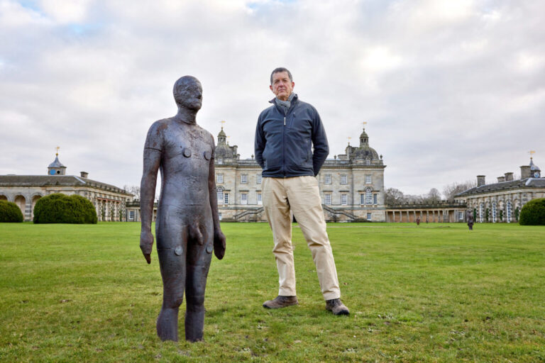 Time Horizon: la spettacolare installazione en plein air di Antony Gormley nel parco della Houghton Hall