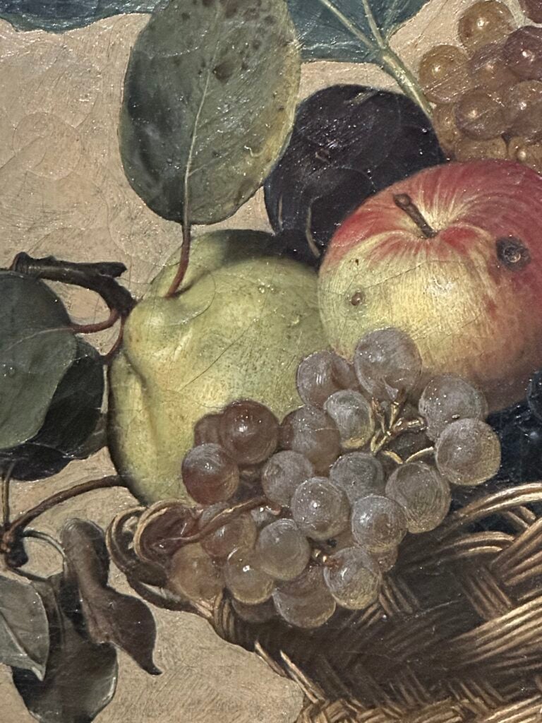 Caravaggio, Canestra di frutta, 1597-1600, dettaglio. Photo Giuseppe Simone Modeo