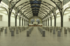È morto l’artista Carl Andre, leggenda del minimalismo