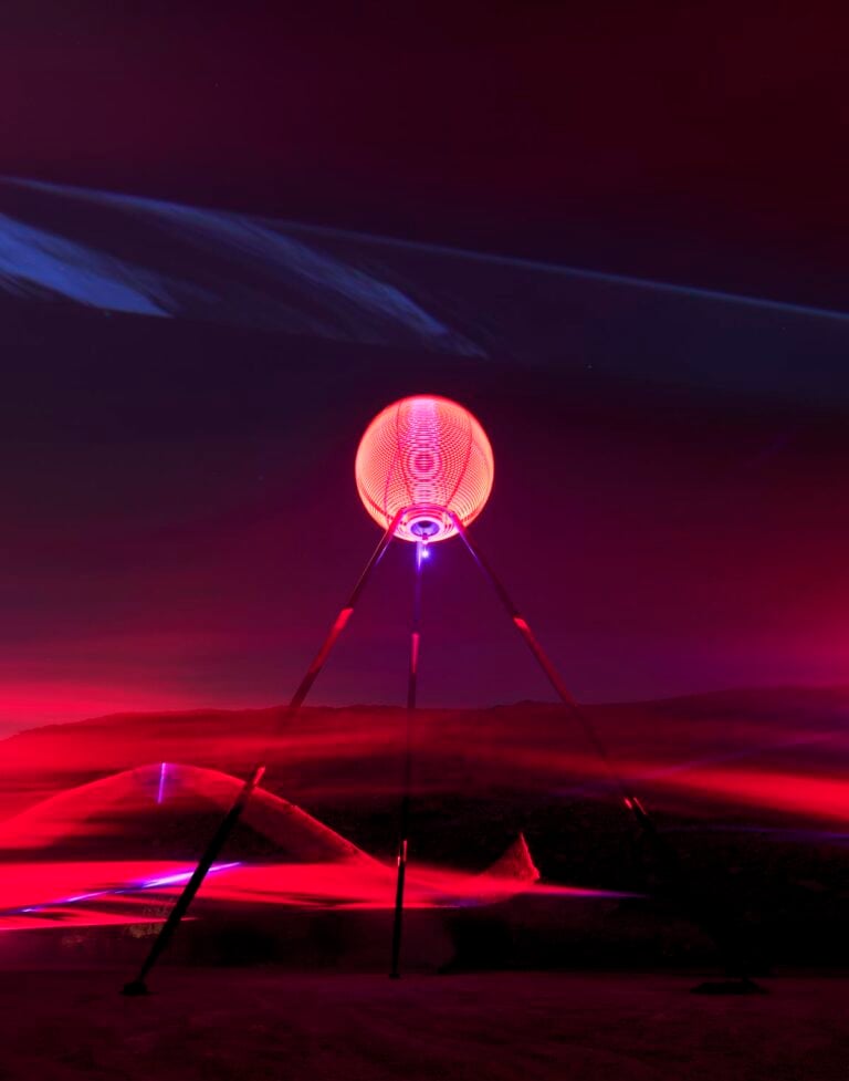 Chris Levine, Molecule of Light, 2021. Image courtesy the artist and HAVAS. Photo © Noor Riyadh 2023, a Riyadh Art Program