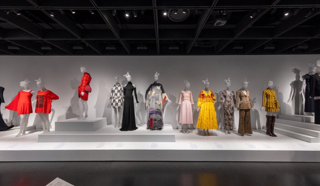 I geni ribelli della moda londinese in mostra al Design Museum